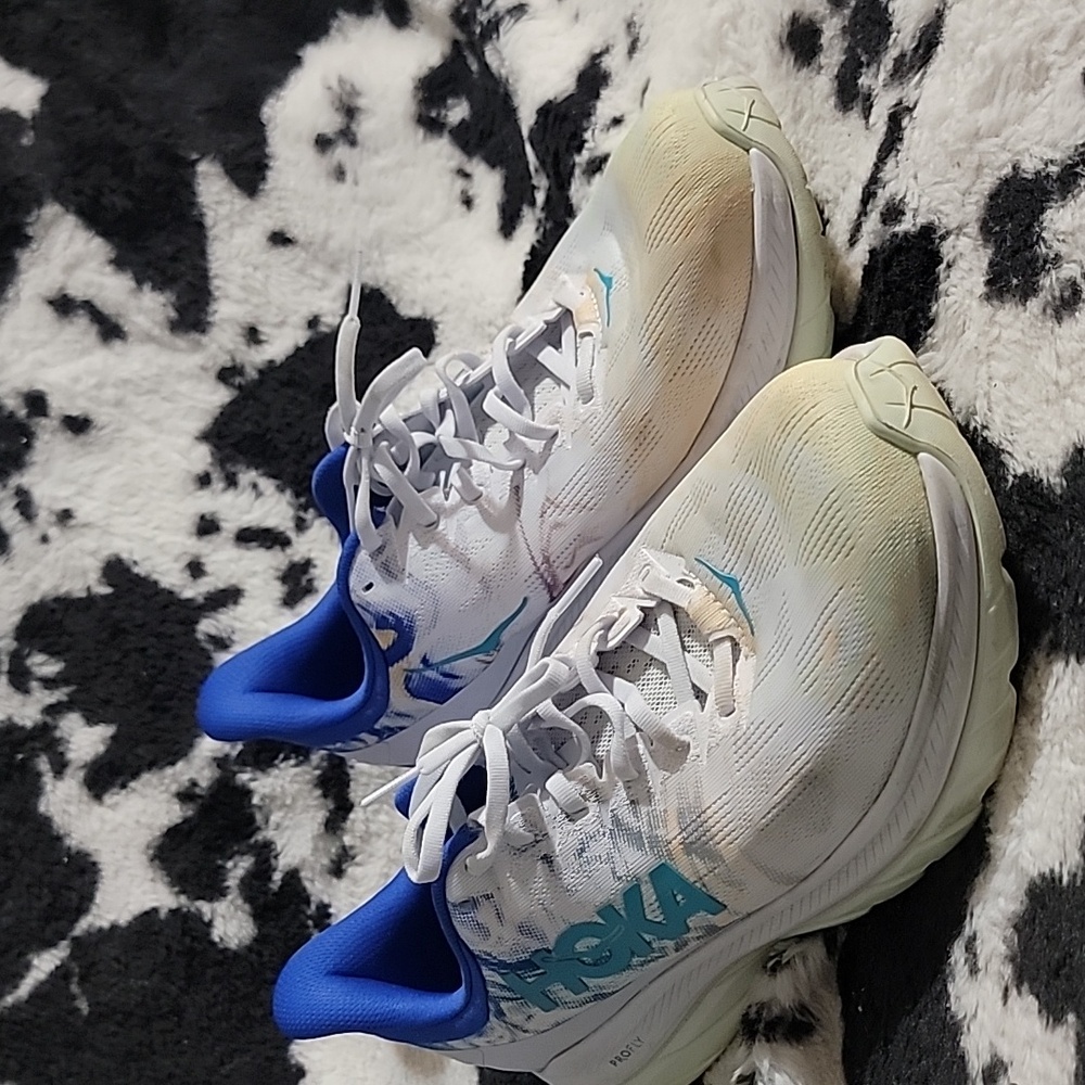 Hoka Mach 4